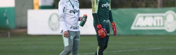 世界杯官方直播软件下载-有球时门将是第一中锋 无球时中锋得是第一中卫？！