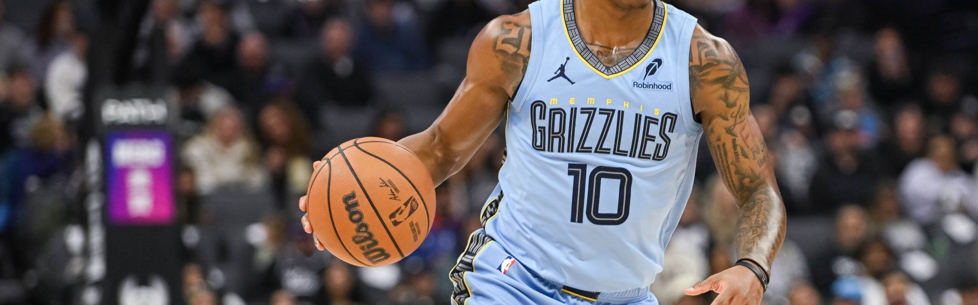 【菜鸟】斯莫尔19分7板3助2断 克赖尔11分5板 辛森12分4三分杀勇