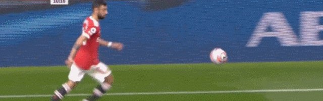 世界杯官网app下载手机版-【英超】卢克·肖伤退B费失绝平点球 曼联0比1维拉